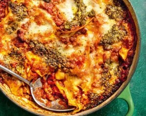 One-pot sausage lasagne