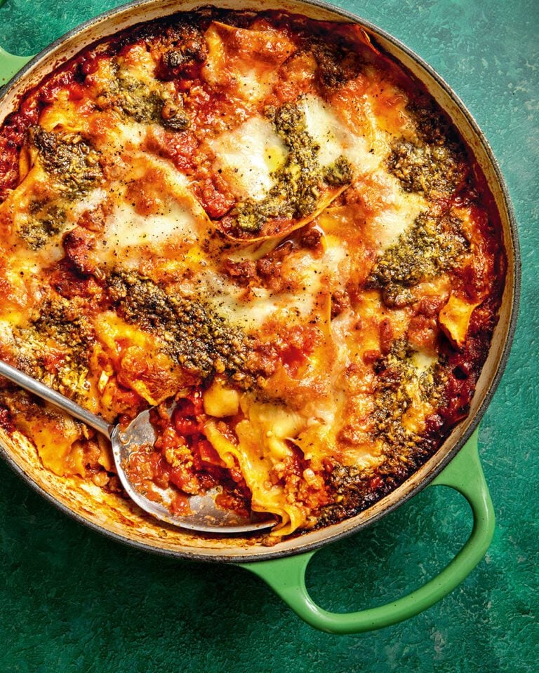 One-pot sausage lasagne