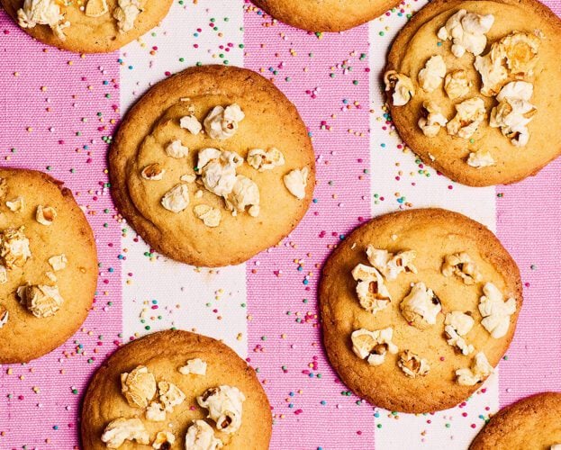 Popcorn cookies