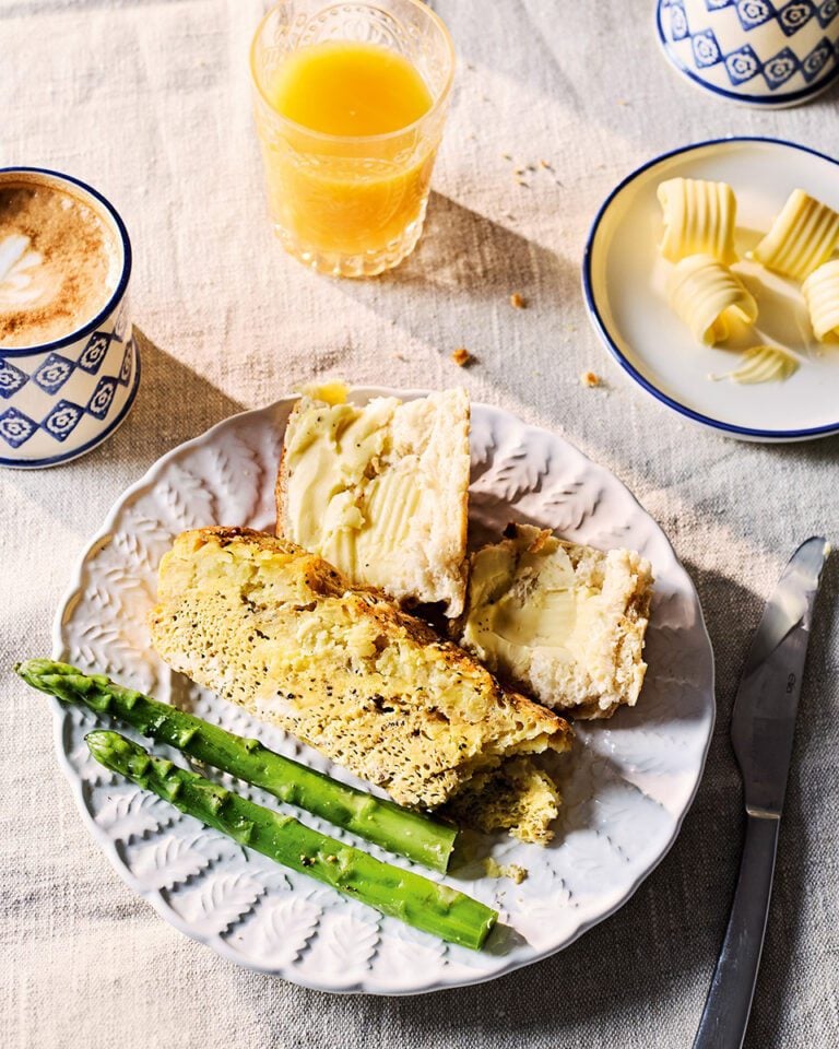 Cacio e pepe hash brown breakfast casserole