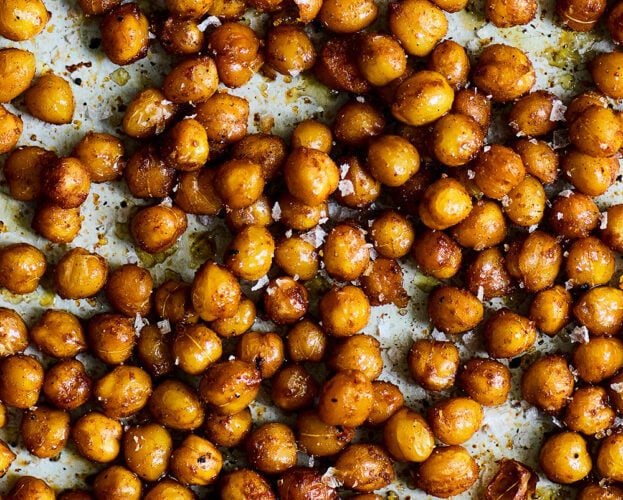 Air fryer crispy chickpeas