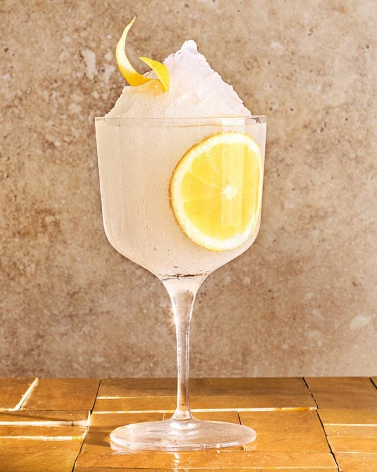 Pomada (Spanish gin cocktail)