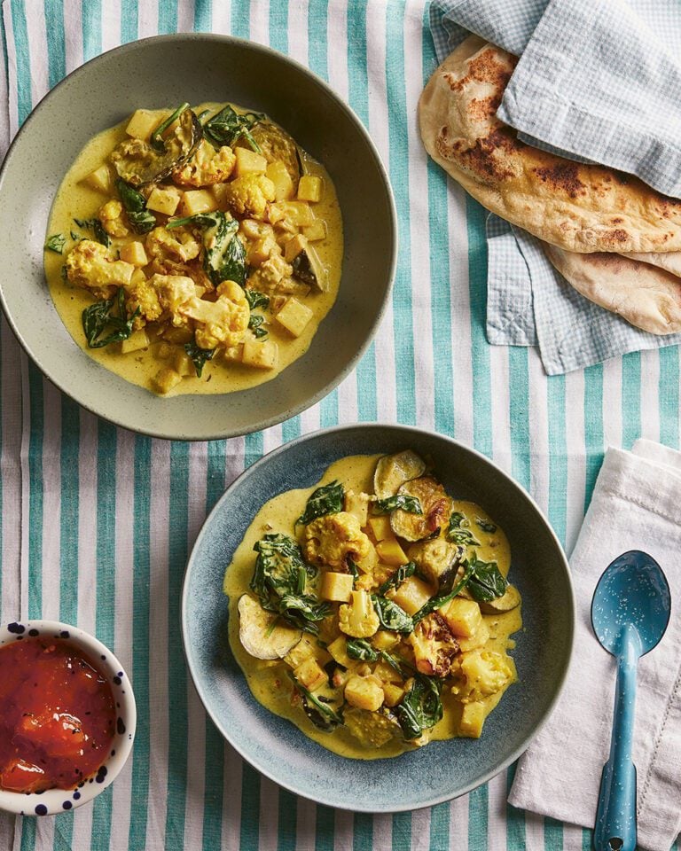 Air fryer vegetable korma