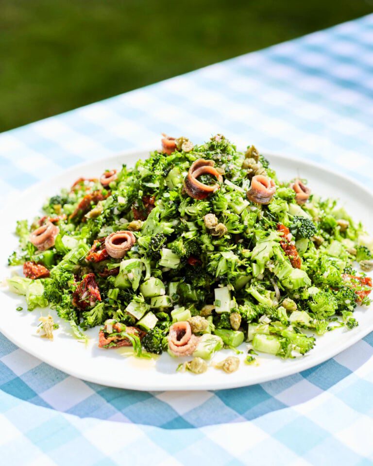 Crunchy broccoli and herb chopped salad