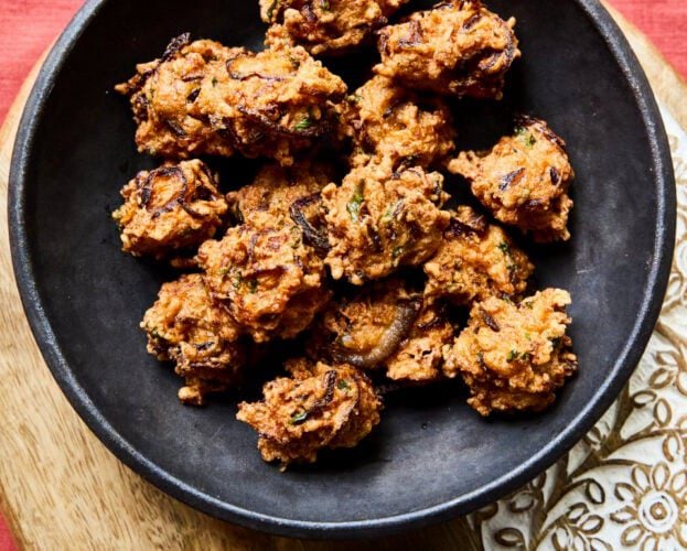 Chingri macher bora (Bangladeshi prawn fritters)