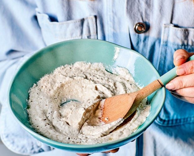 Garlic and yogurt marinade (for chicken, pork or lamb)
