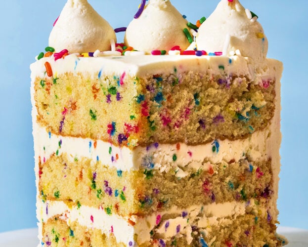 Paul Hollywood's sprinkletti cake
